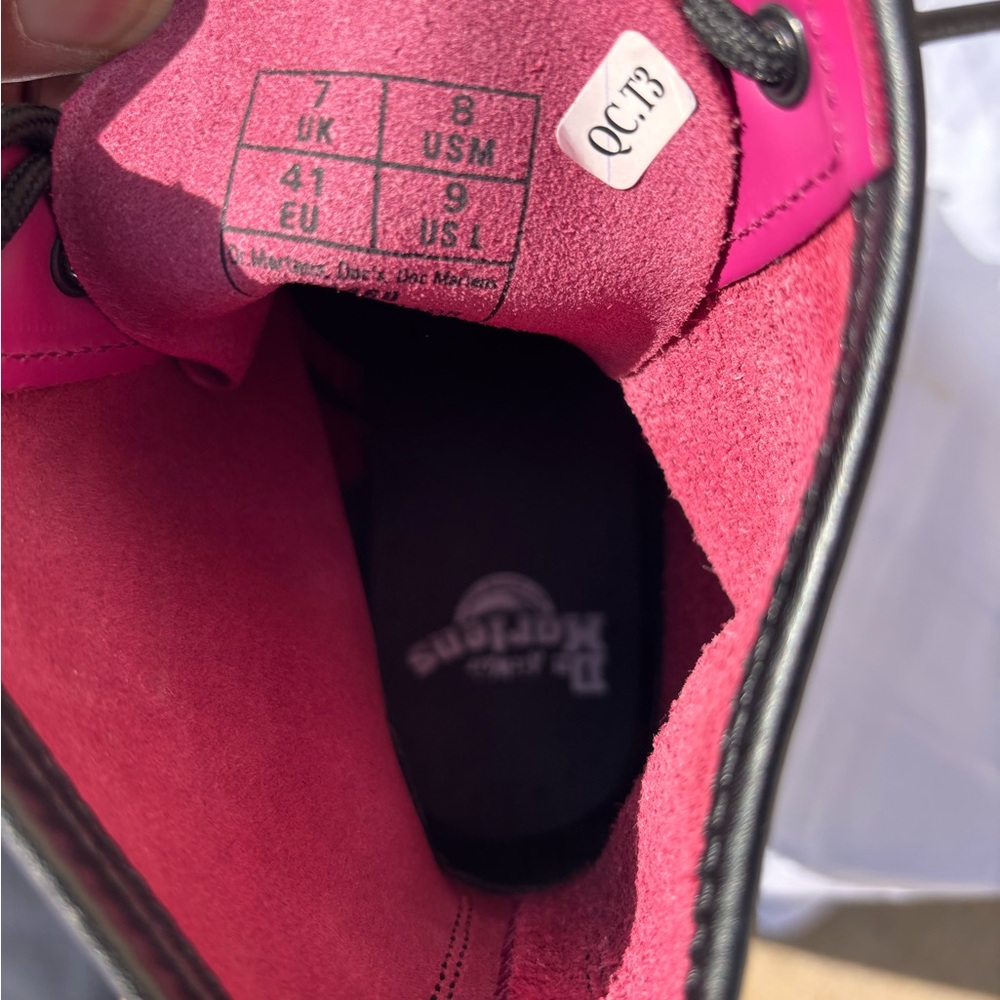 Dr. Martens 1460 Fuchsia and Pink smooth leather lace up boot - Picture 4 of 15